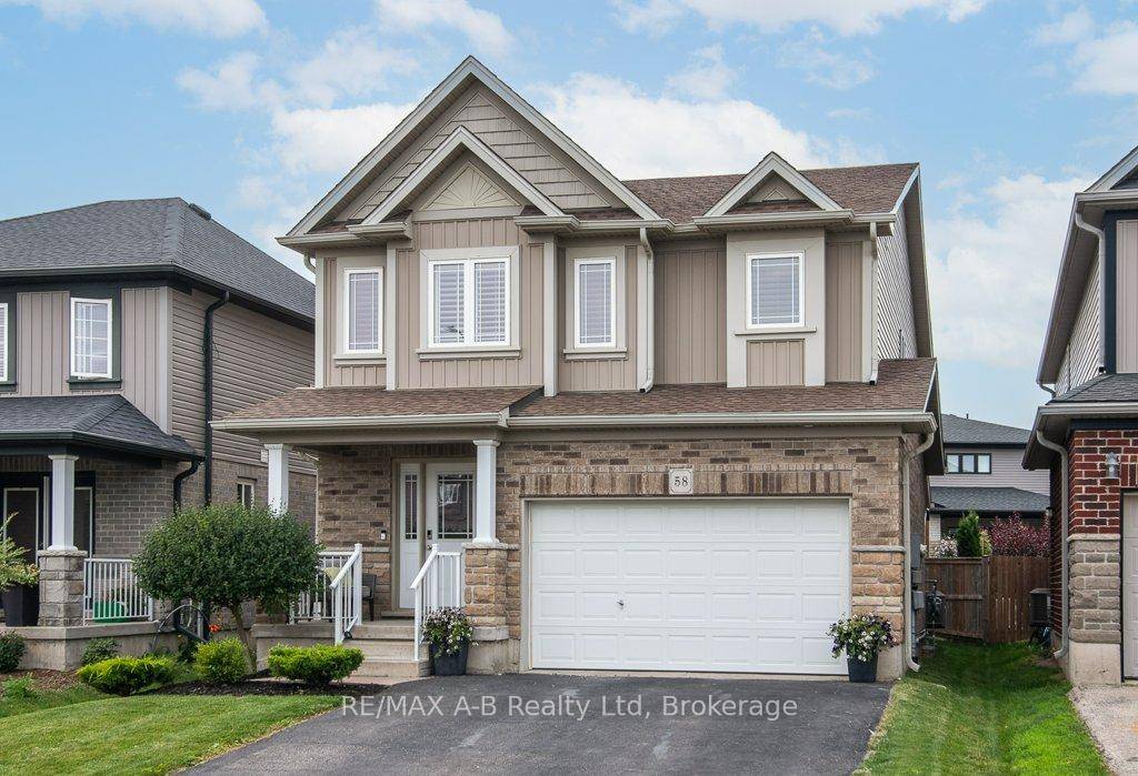 Discover this stunning 4 bedroom, 4 bathroom home ideally located near schools, parks, and the Stratford Rotary Complex.