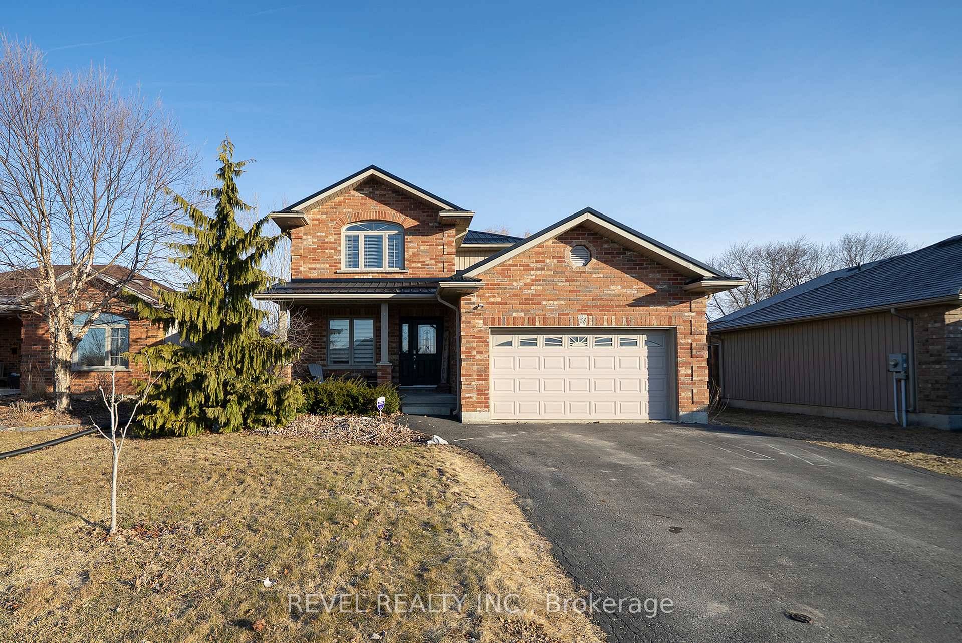 Nestled in the heart of the charming community of Jarvis, 38 Davis Street is a beautifully maintained 4 bedroom, 2 bathroom home.