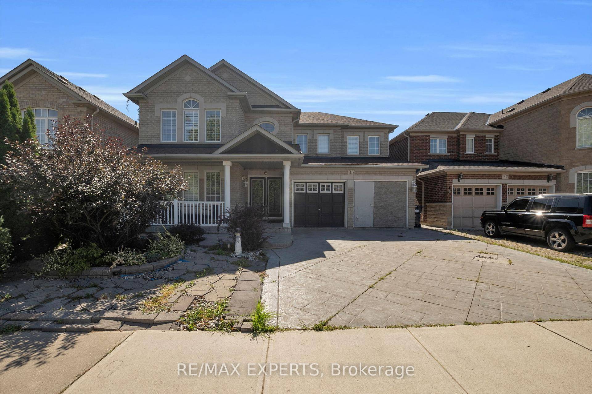 Welcome to this stunning 4 1 bedroom, 4 bathroom detached home nestled on a premium 45 footwide lot in the highly sought after Fletcher's Meadow community.