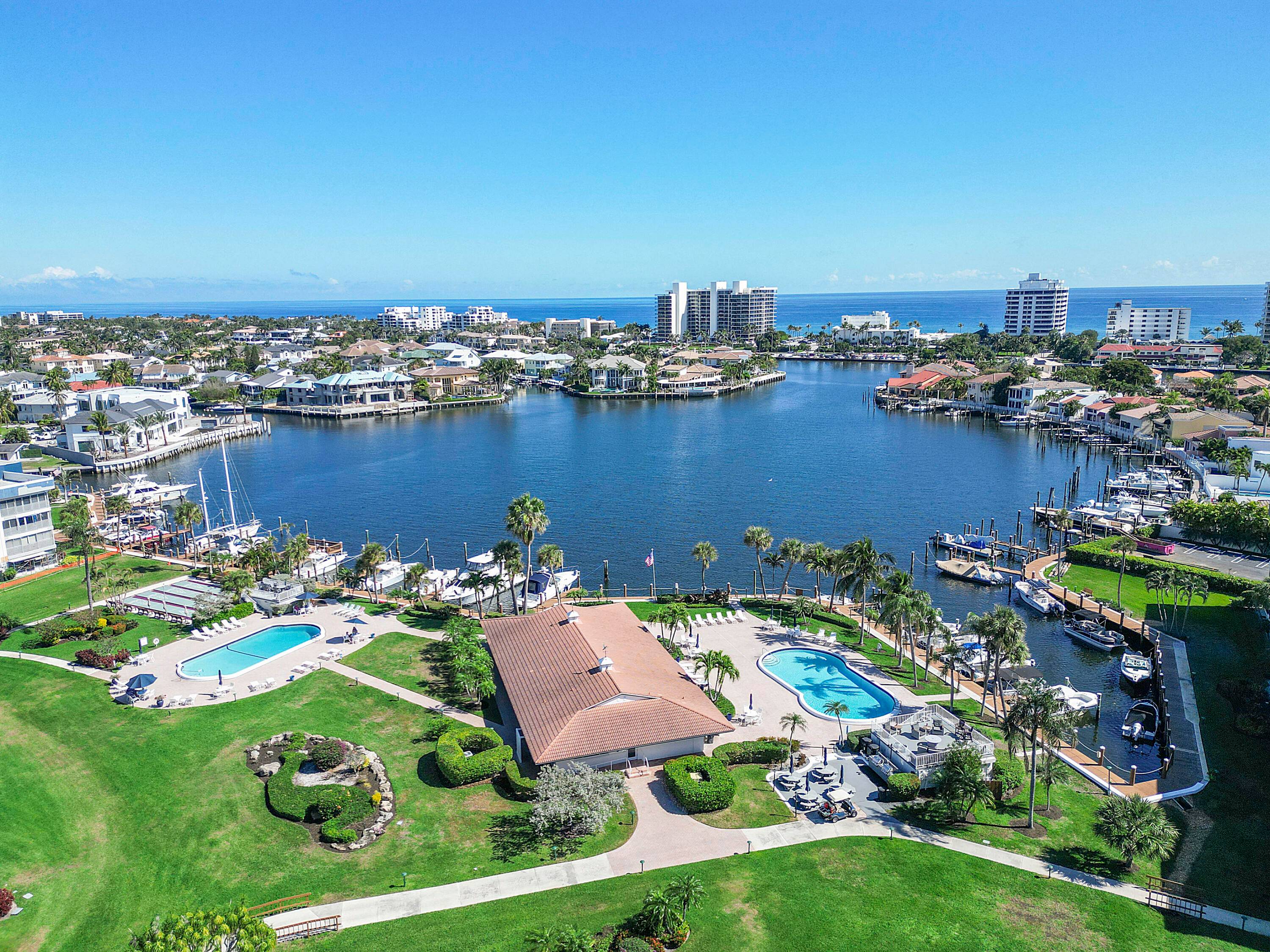 Come enjoy WATERFRONT living in fabulous DELRAY BEACH !