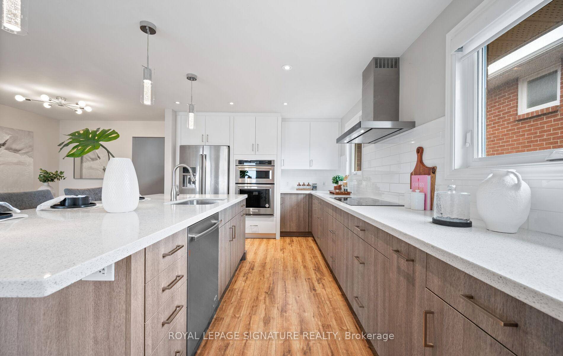 Welcome to 1399 Underwood Drive, a bright amp ; spacious five level detached backsplit in Mississauga's sought after Rathwood community !
