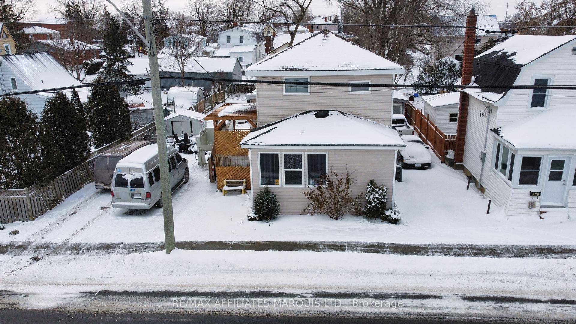 Spacious amp ; Functional Family Home on Large Town Lot !