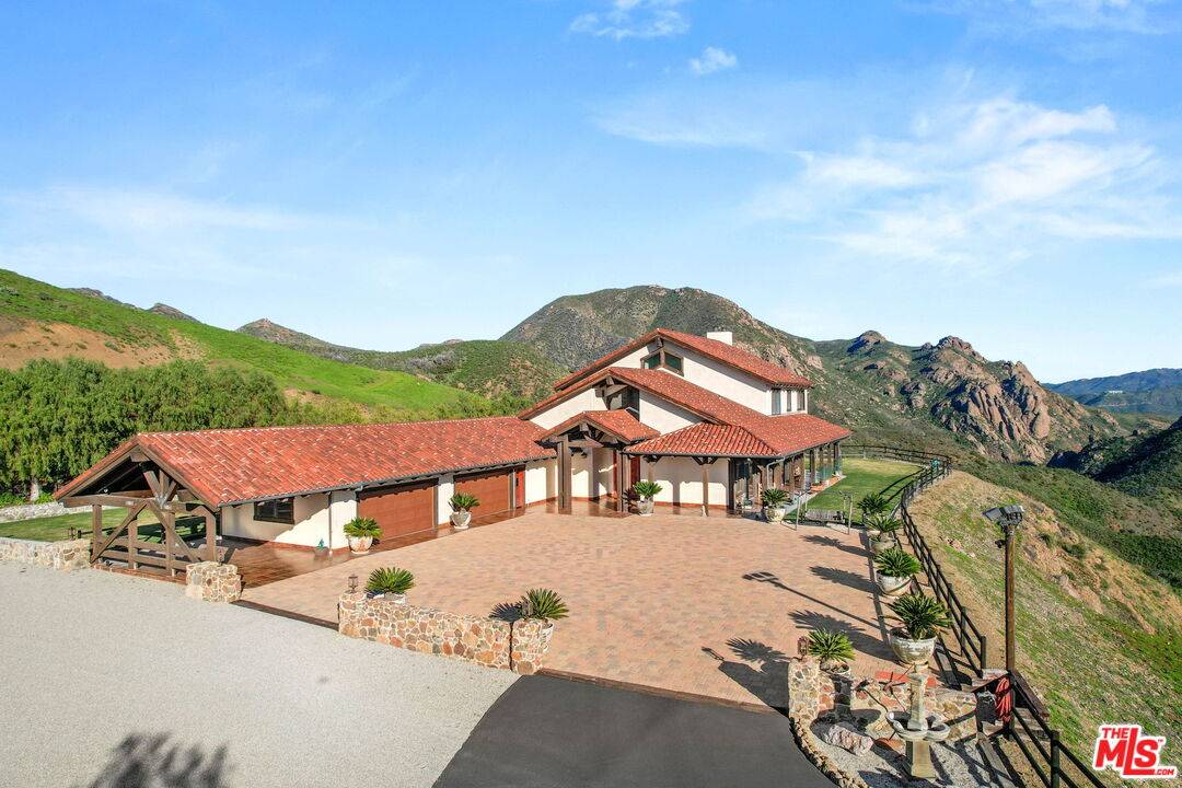 12486   Yerba Buena Rd 3BR Malibu La