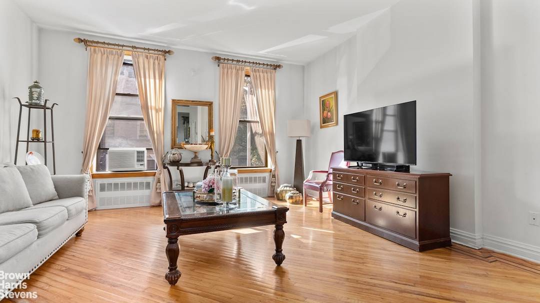 Stunning 1900s Brownstone with Income Generating Duplex 4, 200 Sq.