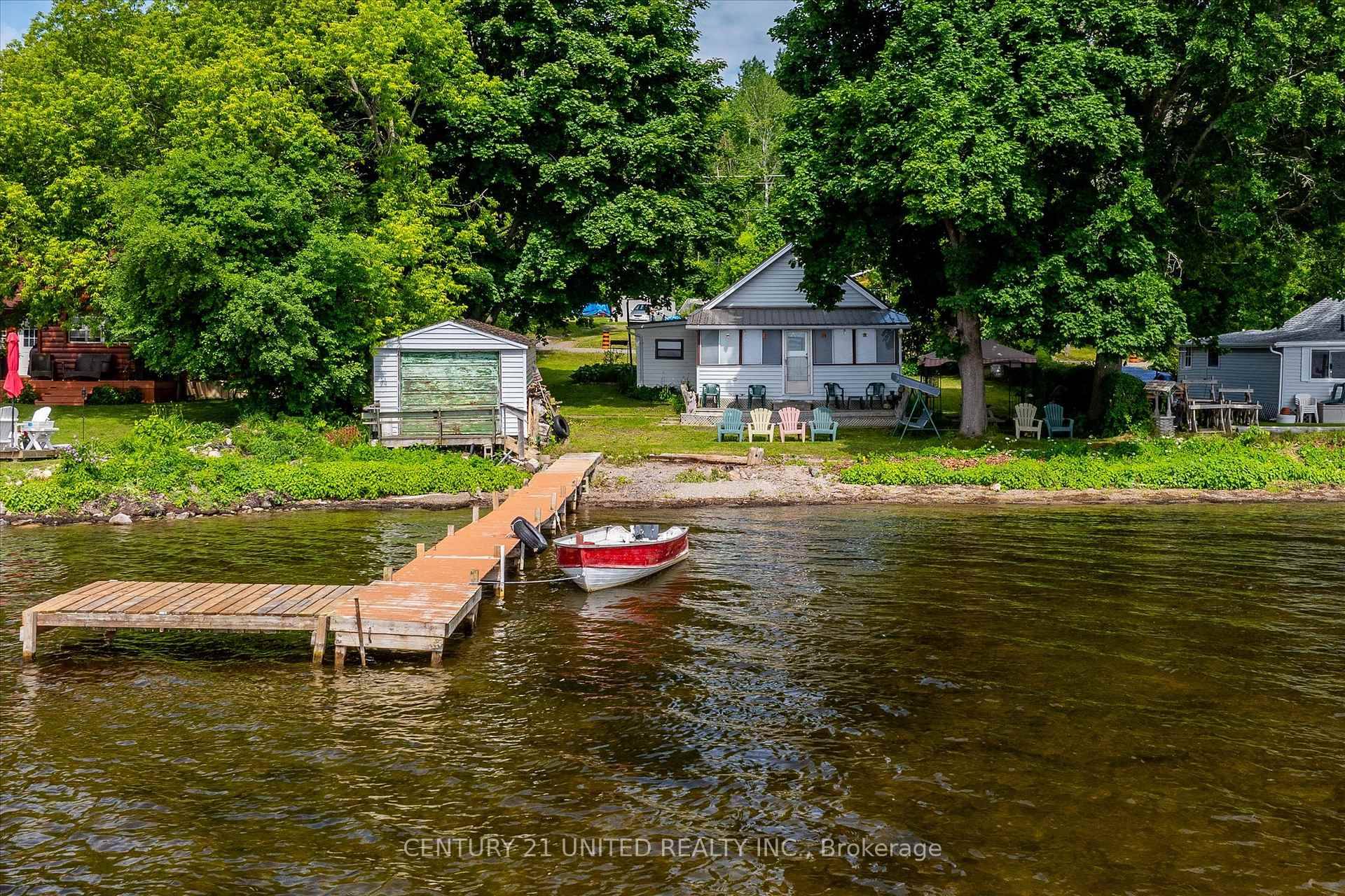 Discover the perfect lakeside, 3 season retreat with this charming three bedroom cottage on Rice Lake's tranquil north shore.