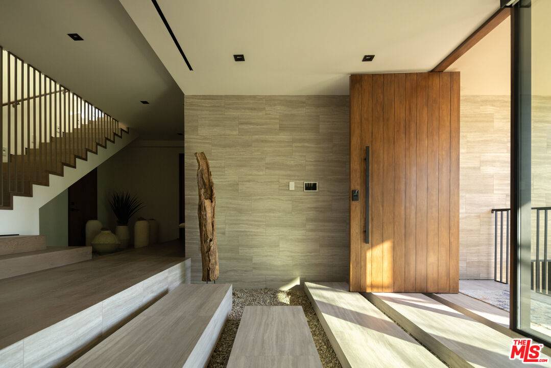 8777 W Hollywood Blvd 4BR Sunset Strip La