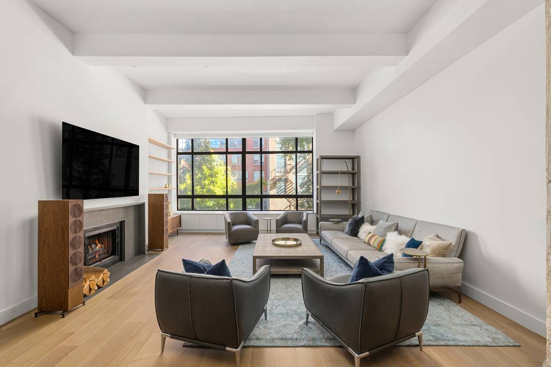 111 Barrow Street, Apt 2D Fully Furnished West Village Loft with Grand Scale amp ; Refined Finishes This rarely available, fully furnished, oversized one bedroom residence captures the essence of ...