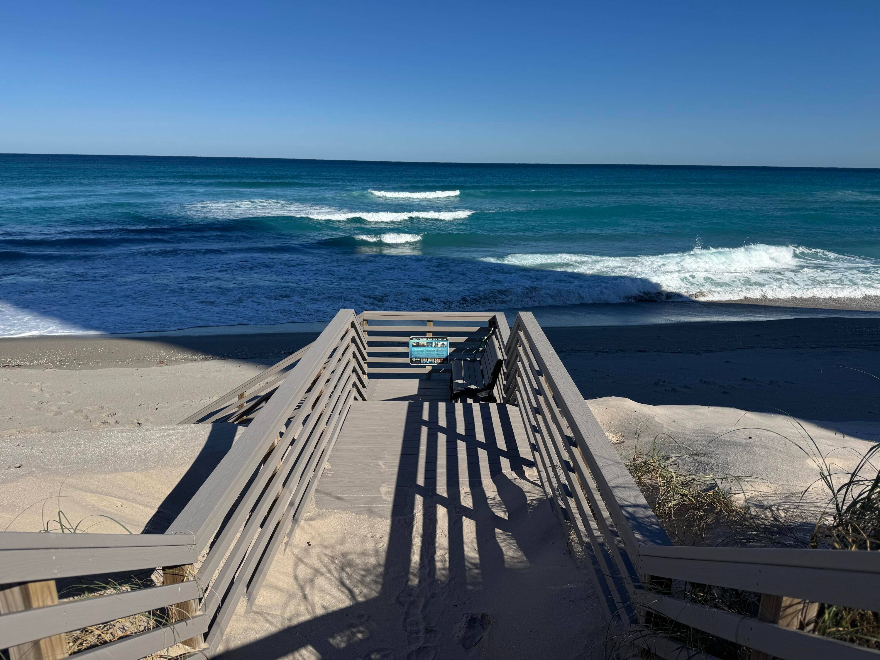 Stunning panoramic views of the ocean, Intracostal John D MacArthur Park when enjoying your 57' wraparound balcony.