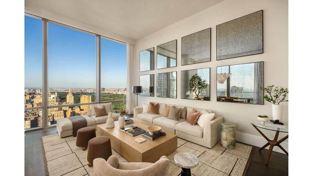 Tower residence 42W is a gracious 2, 816 square foot, 3 bedroom, 3.