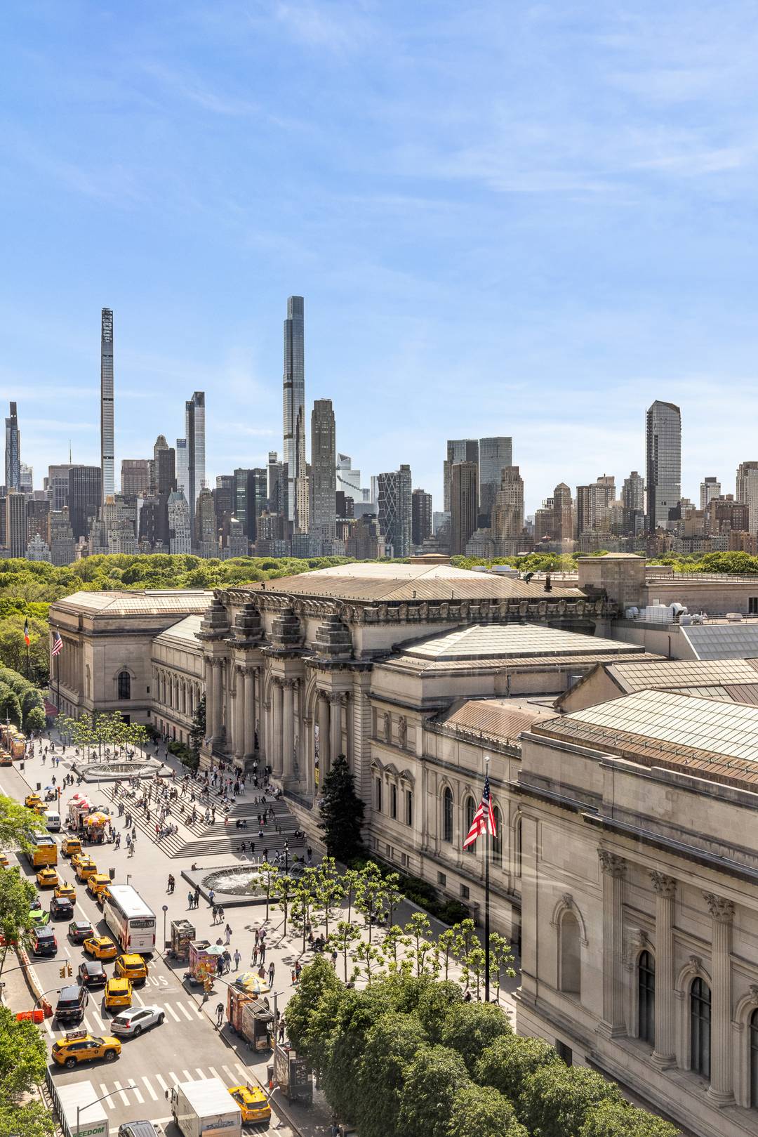 Magnificent Full Floor Residence on Fifth Avenue Commanding a prime position high above Central Park, this exceptional full floor residence offers sweeping, unobstructed vistas of the Metropolitan Museum of Art, ...