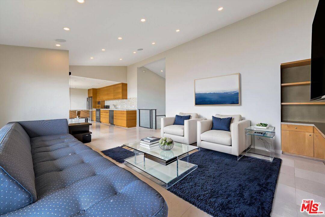 6789 Shearwater Ln 3BR Malibu La