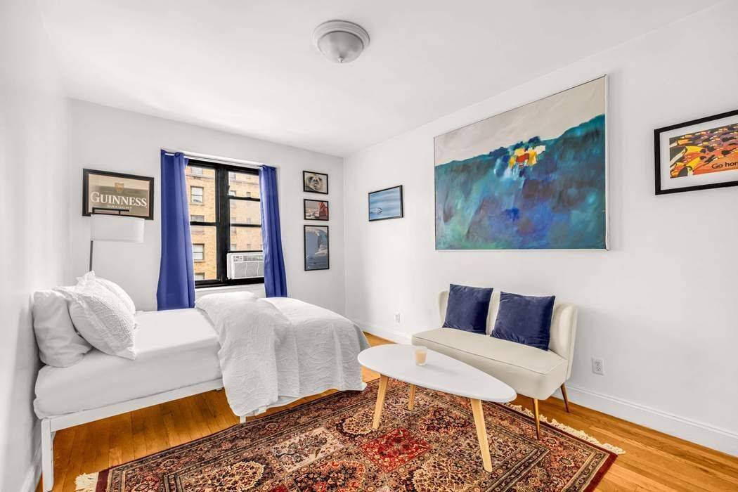 Investor Friendly Chelsea Condo Studio.