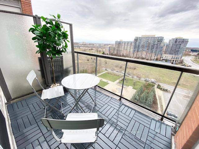 Unique ROOFLESS balcony, the feeling of a roof garden !