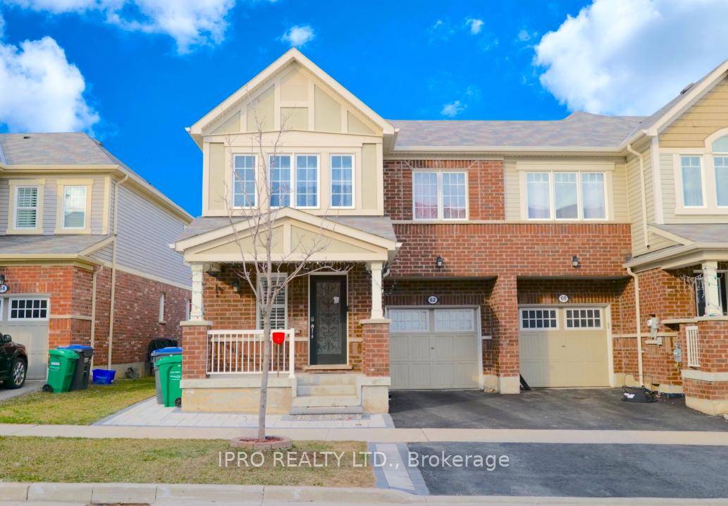 Stunning 4 Bedroom Home for Lease in a family oriented locality !