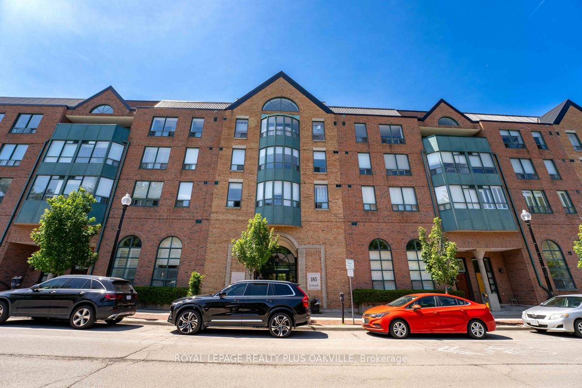 Welcome to this beautifully updated 2 bedroom, 2 bath, with parking condo nestled right on storybook Oakville's Town Square.