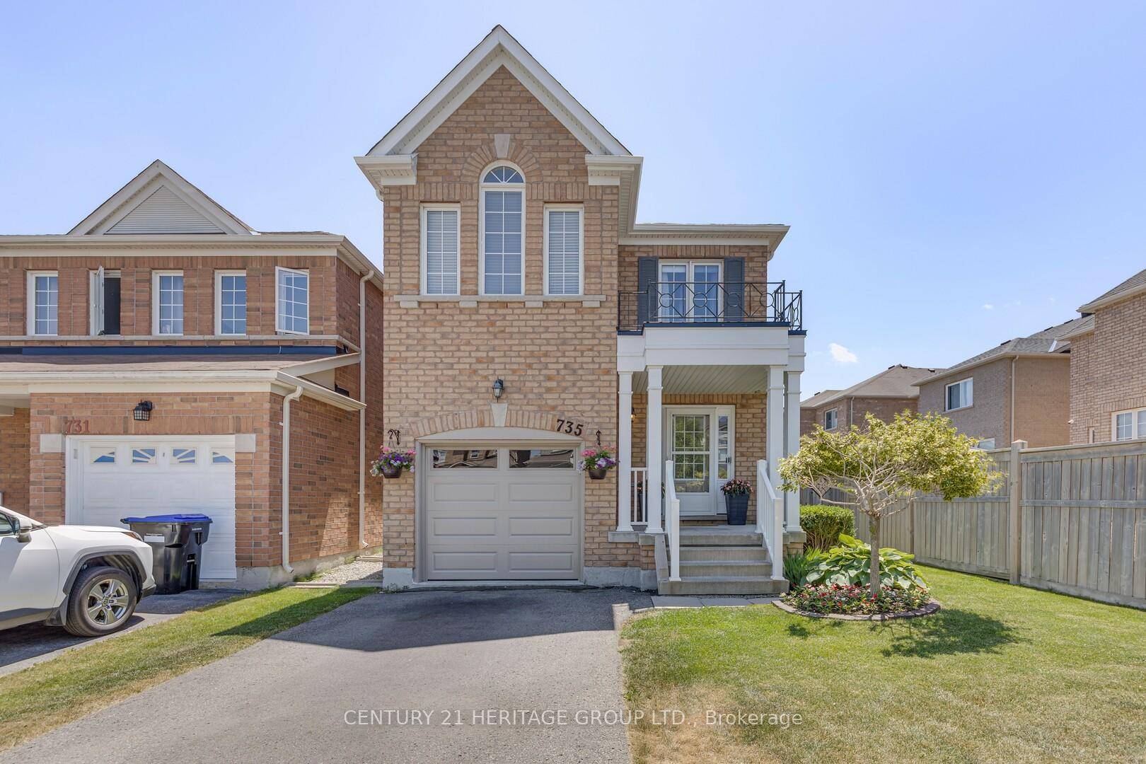 Welcome to this beautiful 3 bedroom, 3 bath detached home plus a finished basement, perfect for families or first time buyers.