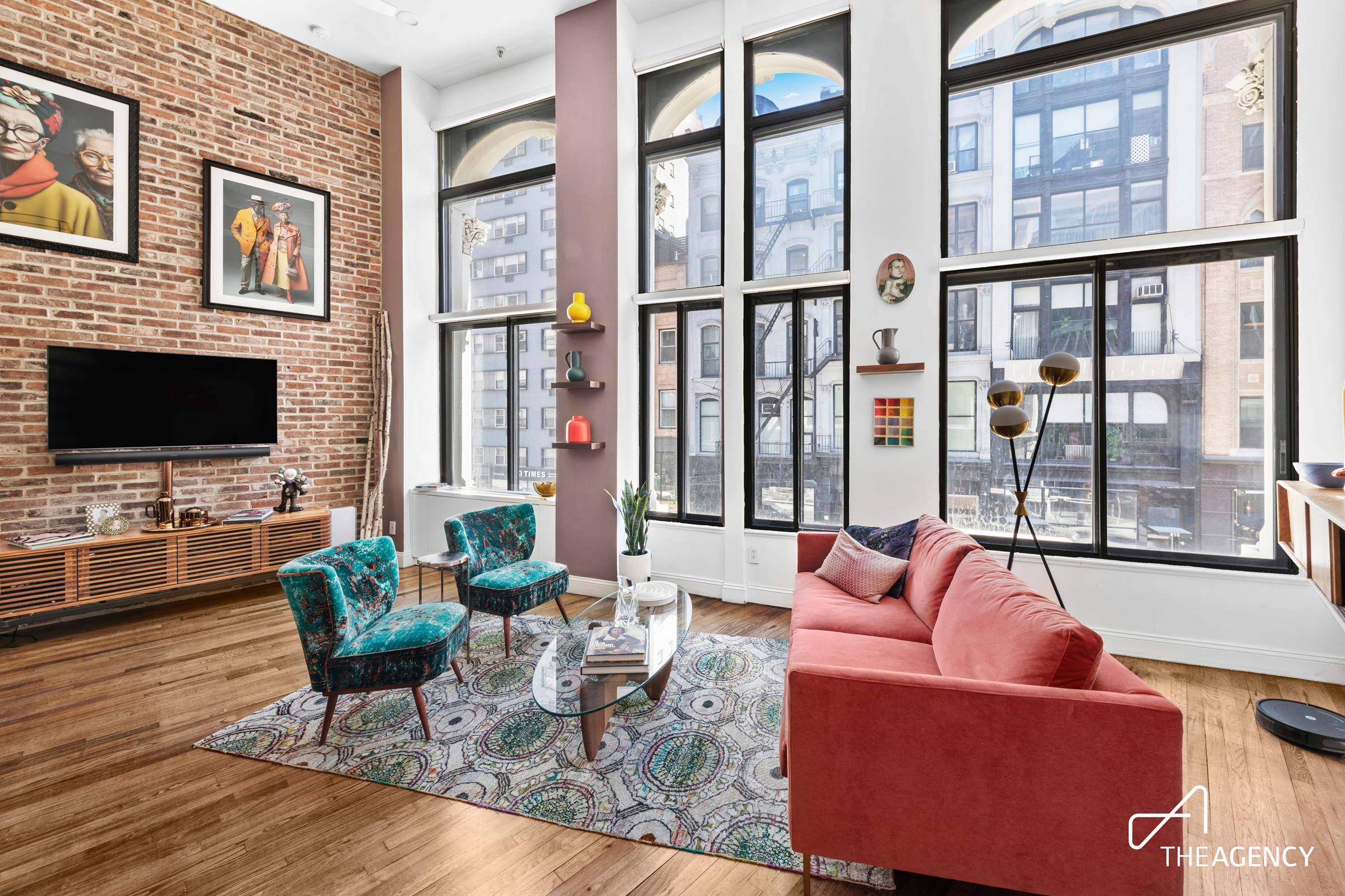 Greenwich Village Loft Living Welcome to 67 East 11th Street, Apt 323 !