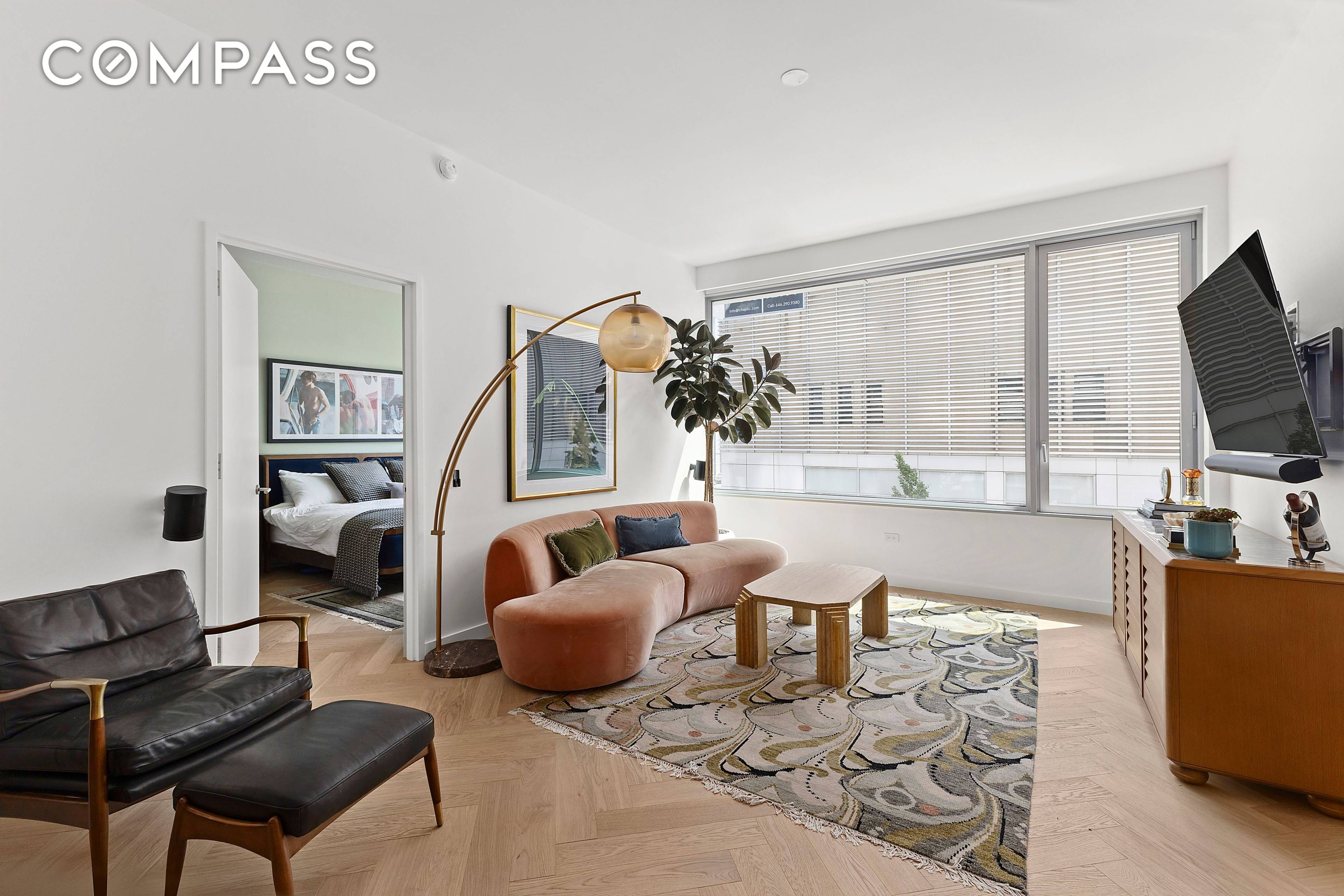 Designed by renowned architect Alvaro Siza with interiors by Gabellini Sheppard, Residence 2B is an 860 square foot south facing one bedroom home showcasing elegantly appointed modern finishes.