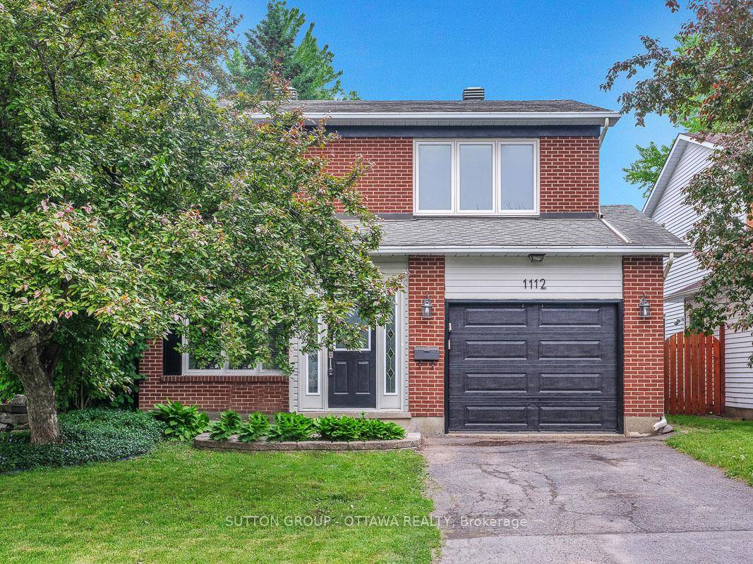 Welcome to this beautifully maintained and very spacious brick home in the heart of Convent Glenone of Orleans' most welcoming and family friendly communities.