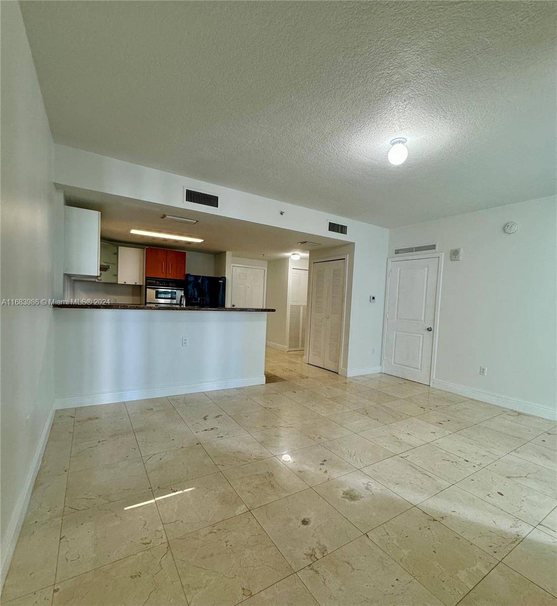 PRICED TO SELL ! ! OWNER MOTIVATED !