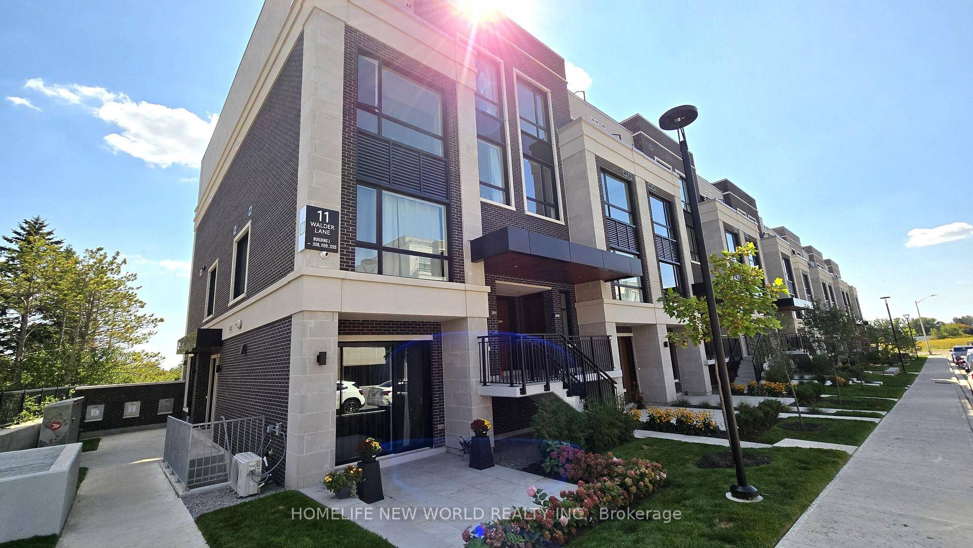 Brand new Never lived in, bright and spacious 2 bedrooms den stacked townhouse at The Hill on Bayview.
