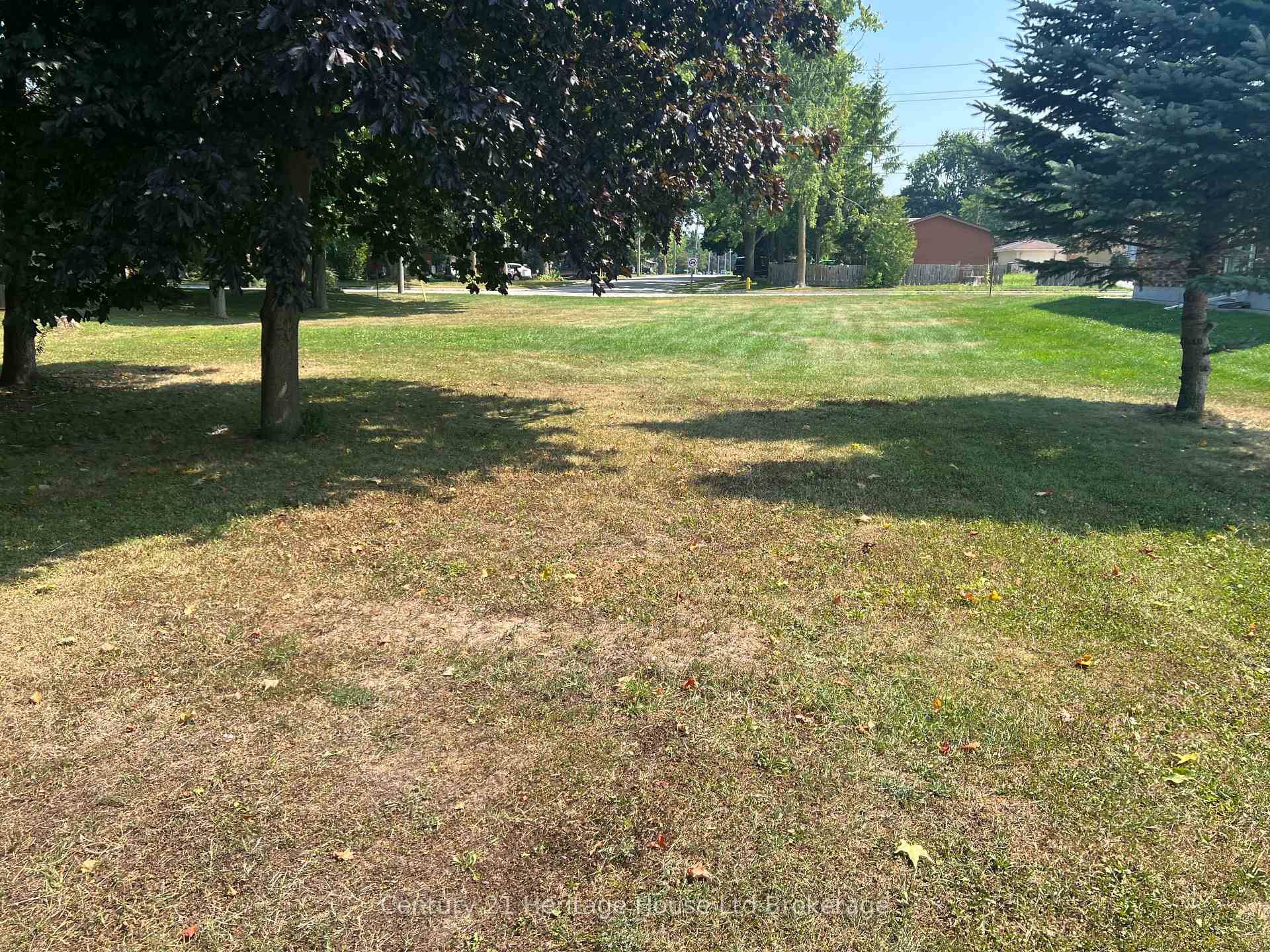 Lovely larger lot in mature North side of Thamesford.
