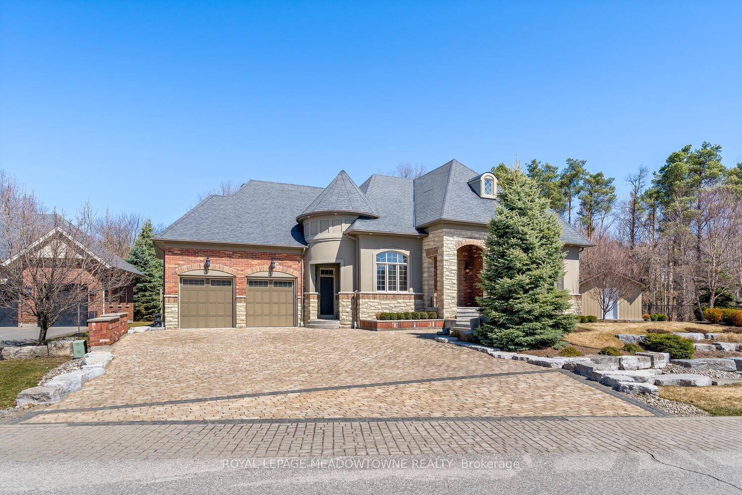 Welcome to this stunning 6, 465 sq.