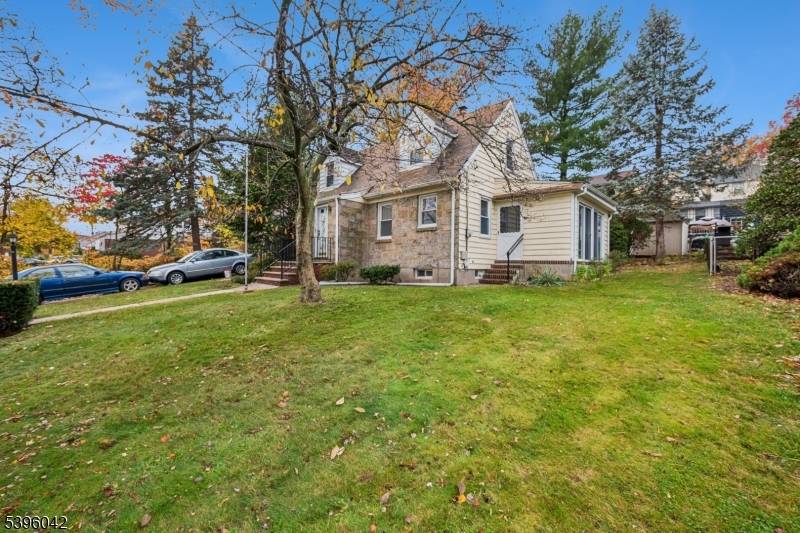 Welcome to Your Dream Home in Clifton, New Jersey !