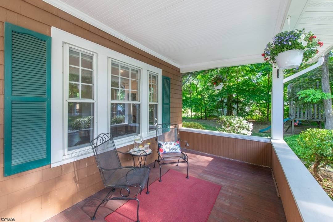 This Colonial gem is what you've been waiting for !