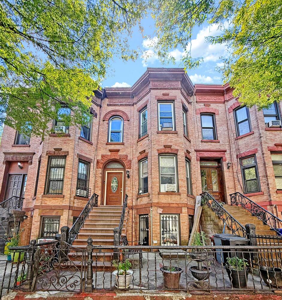 Introducing 614 Saint Johns Place, an early twentieth century brick townhouse located in Crown Heights, nestled between Franklin and Classon Avenues.