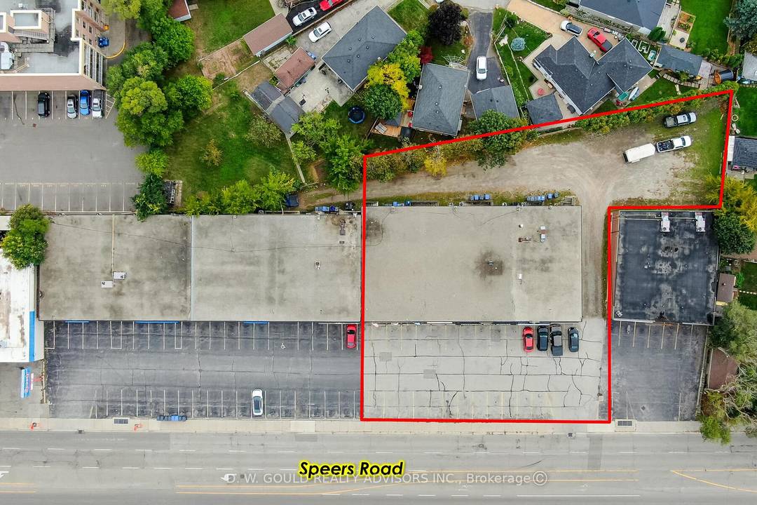 Investment Opportunity ! Fully leased retail commercial plaza consisting of 7 units, occupied by 5 long term tenants 2 double units.