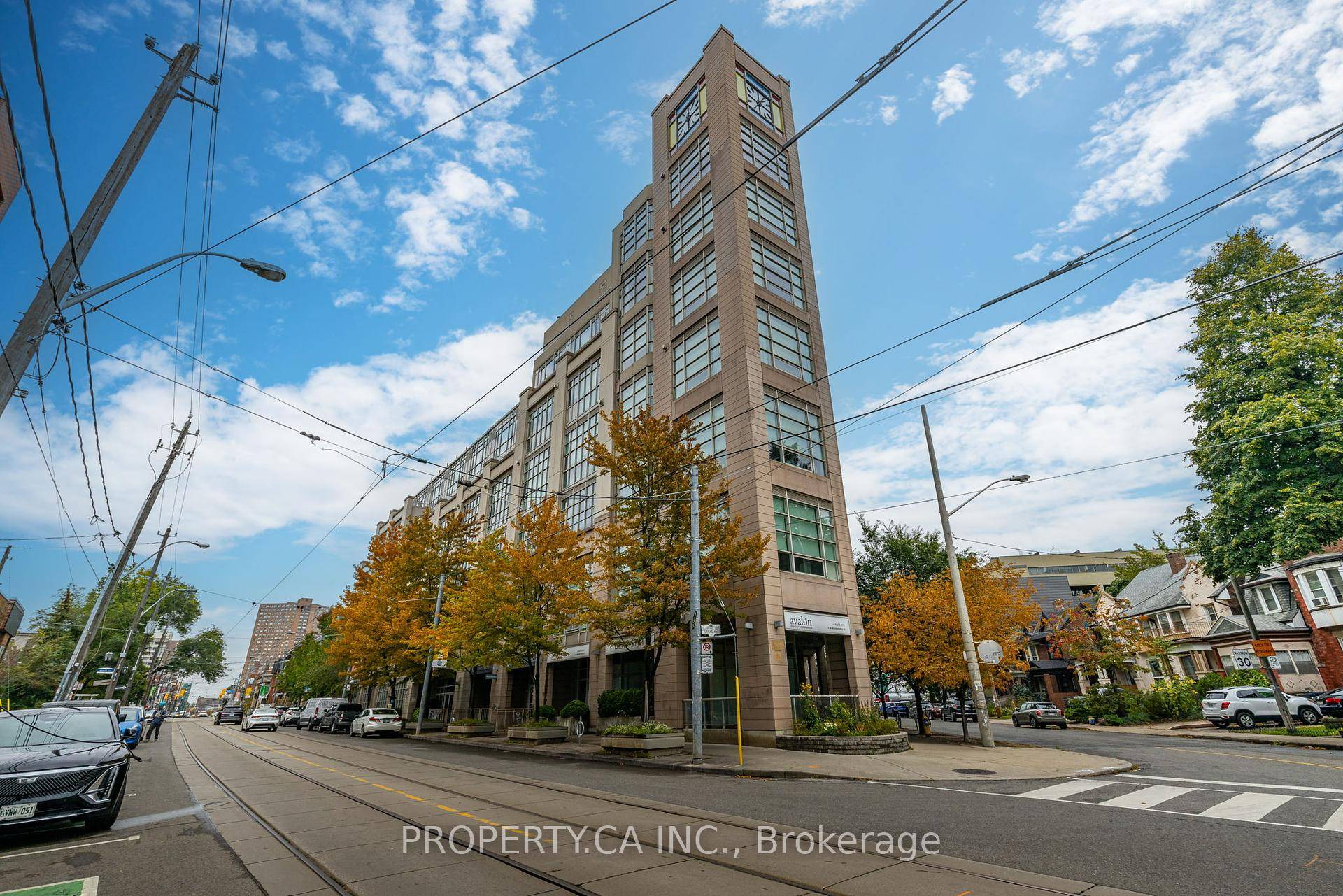 Welcome to High Park Lofts in the Heart of Roncesvalles !