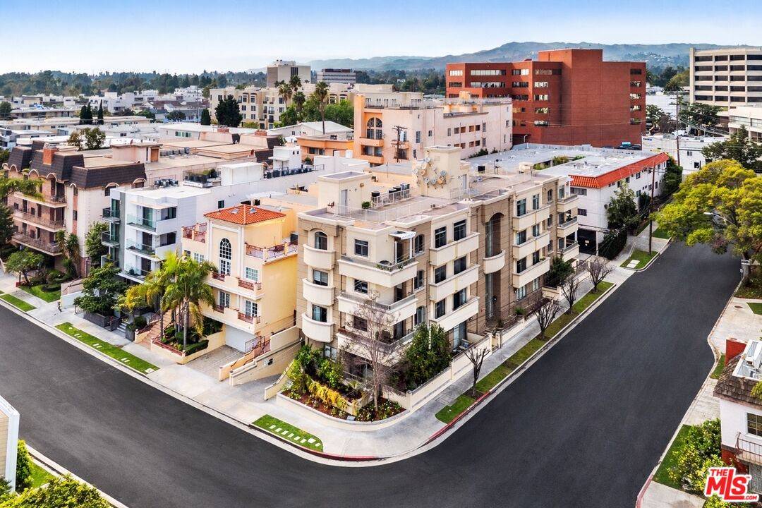 871 Granville Ave 2BR Brentwood La