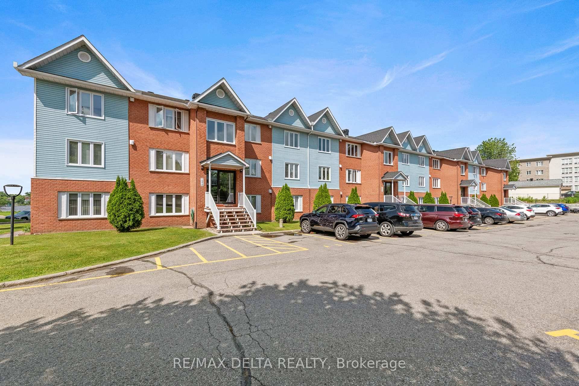 Welcome to Your Beautifully Renovated 2 Bedroom Condo Where Modern Elegance Meets Comfort.
