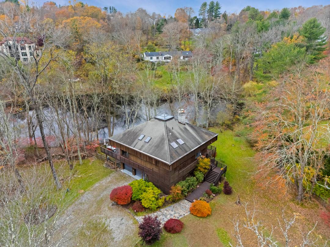 Greenwich address with Stamford schools and taxes GREENWICH'S ''Glass House'' Almost 4, 000 sq.