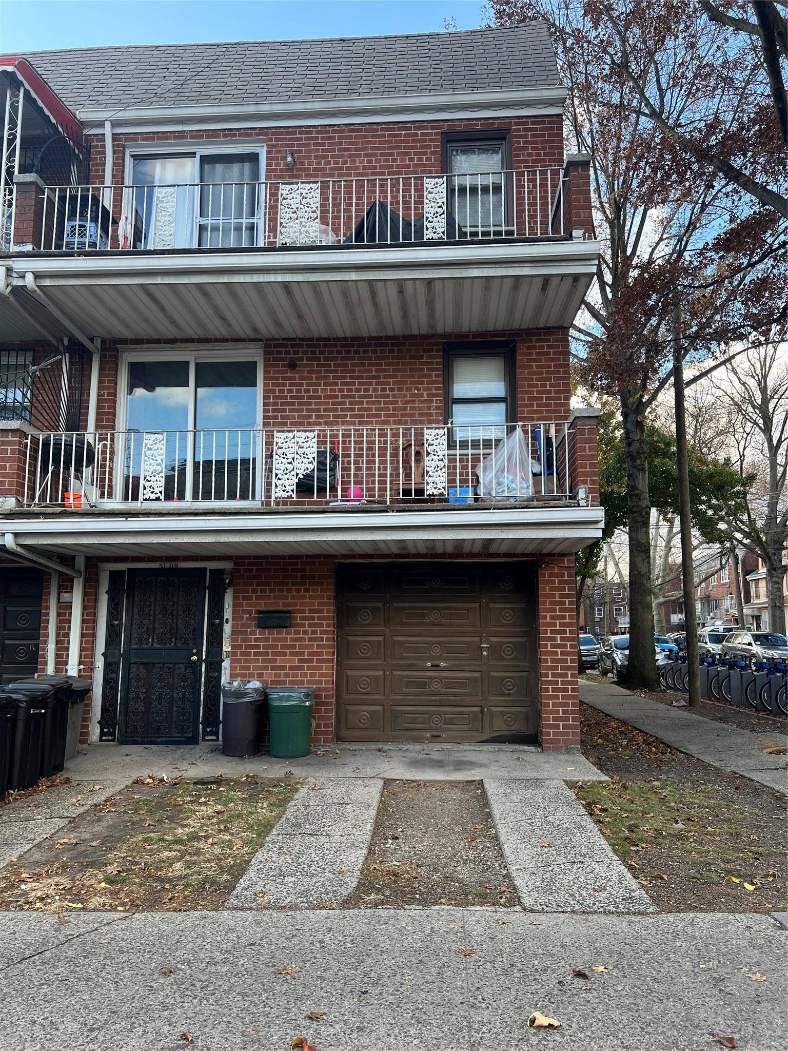 3 Dwelling For Sale.