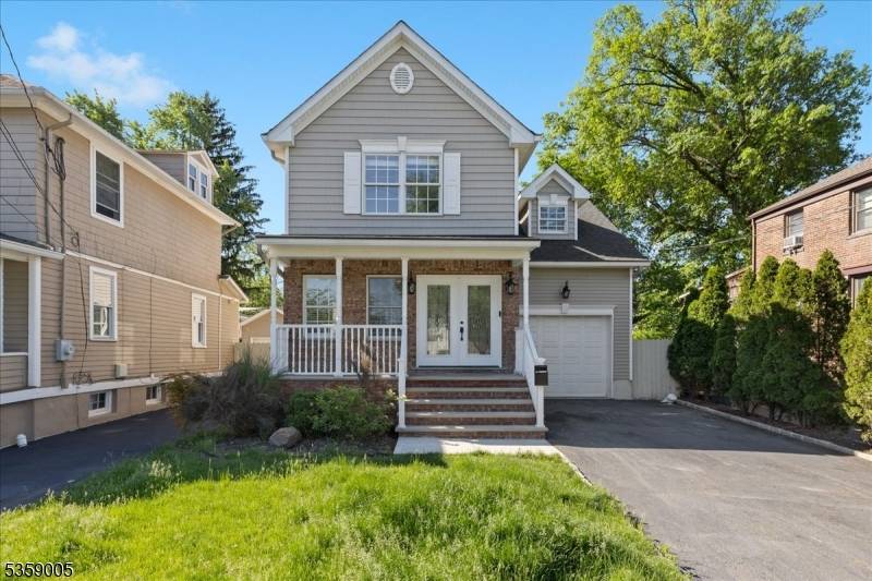 Stunning Fully Renovated Colonial in the Heart of Garwood !