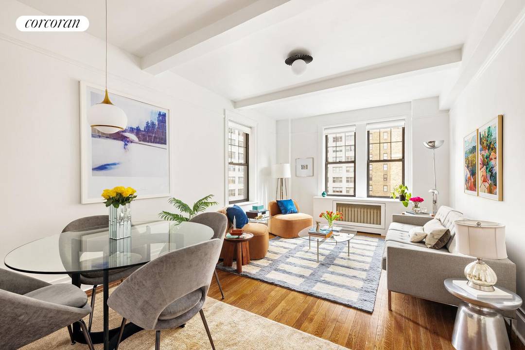 Turnkey, sunny one bedroom just off Central Park !