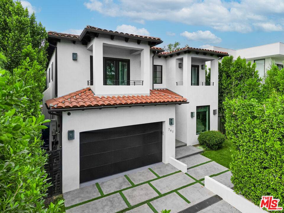 741 N Vista St 4BR Hollywood Hills East La
