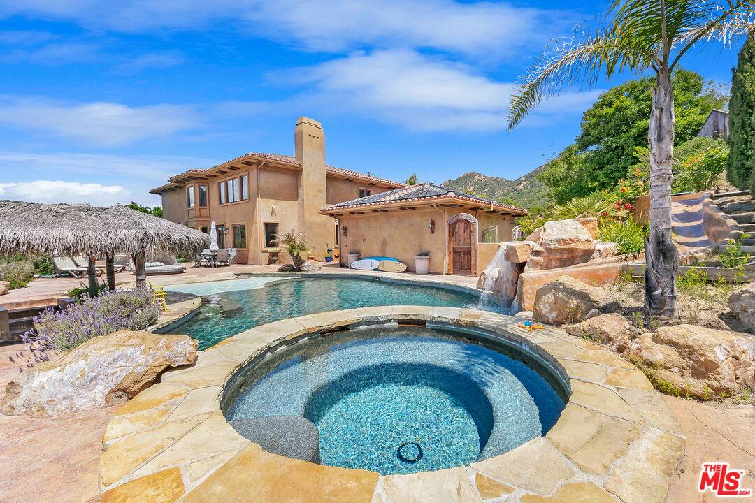 435   Woodbluff Rd 7.0 LA