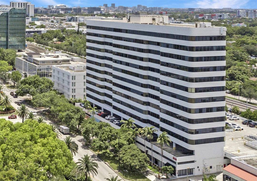 Premier Penthouse Floor Available 12, 419 SF with Bay amp ; Skyline Views Take advantage of a rare offering to acquire the full penthouse floor at 4770 Biscayne Boulevard building ...