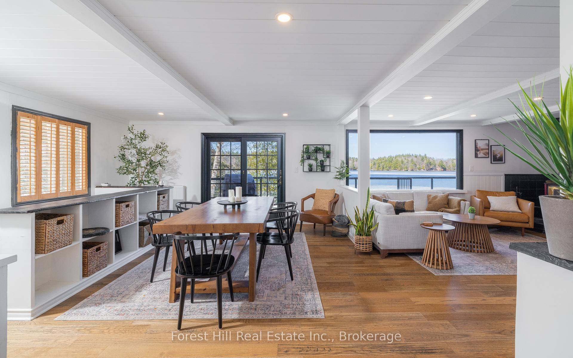 Here is your chance to experience Muskoka all year round on serene Silver Lake, minutes from Port Carling !