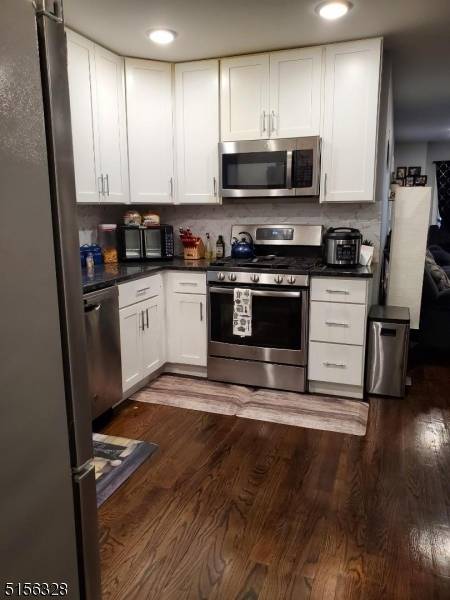New House built in 2020, finished basement, Close to public schools and transportations and Shopping.