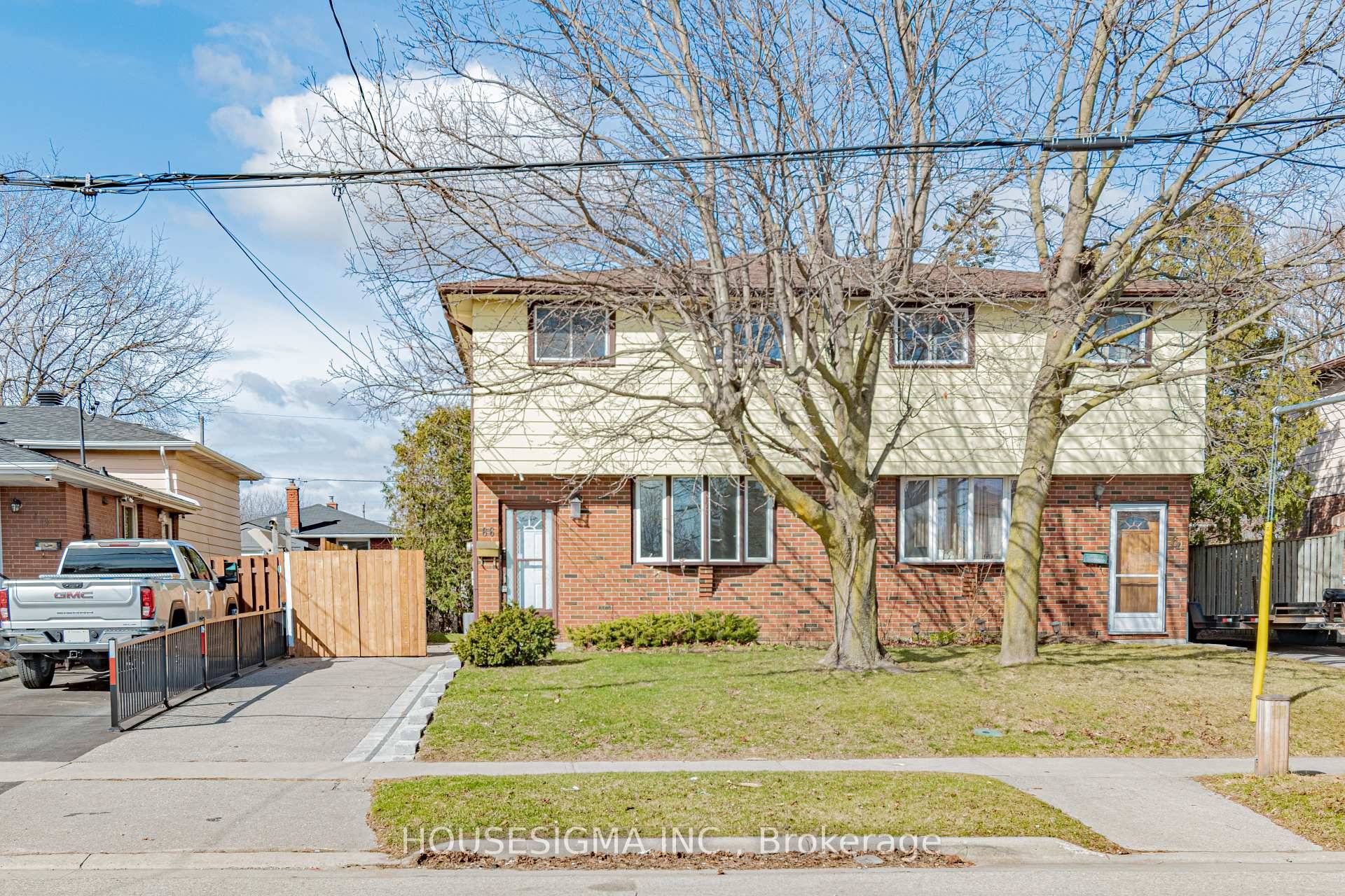 Welcome to 66 Waverly St S.