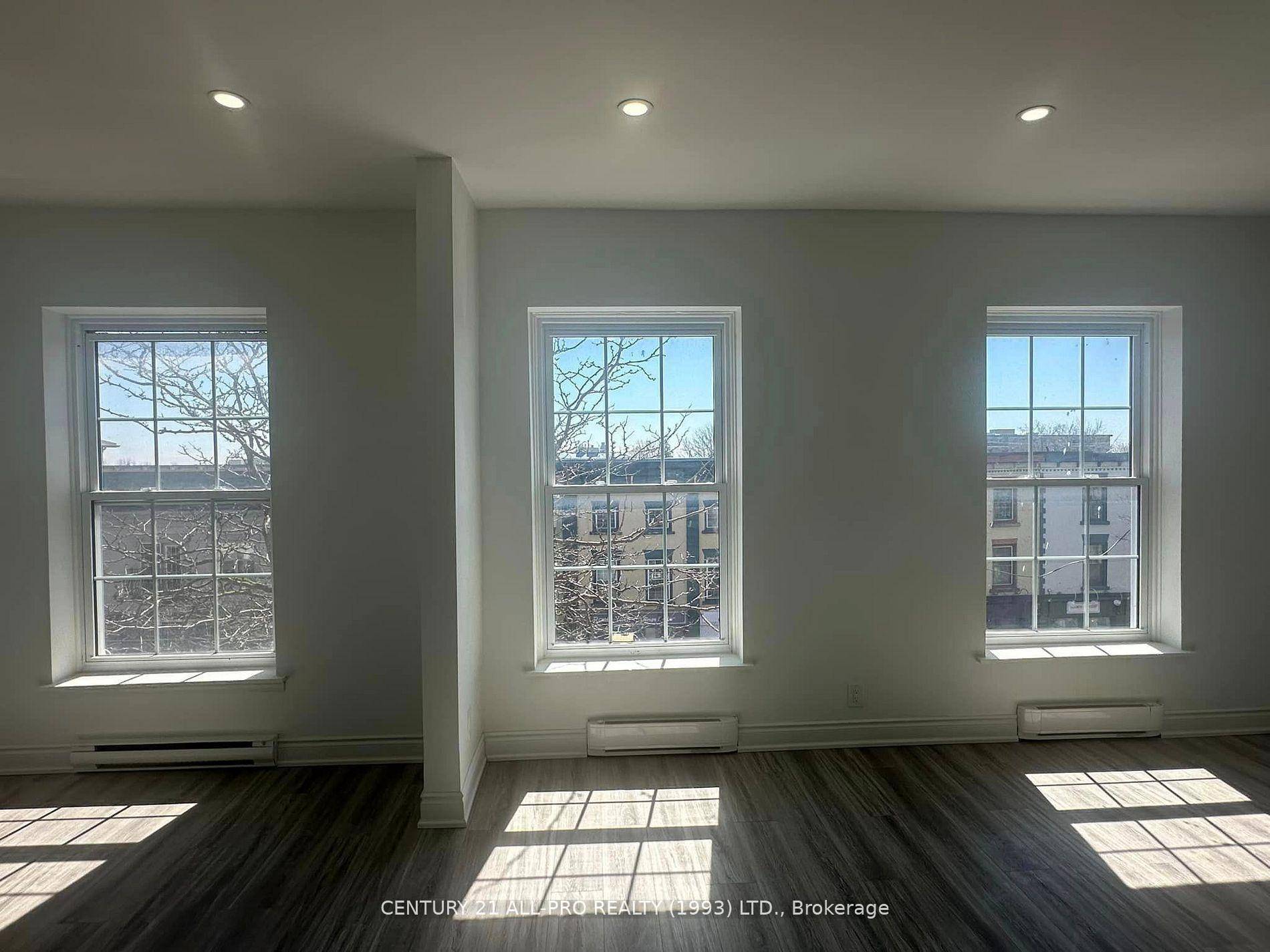 Vacant. Immediate Occupancy !