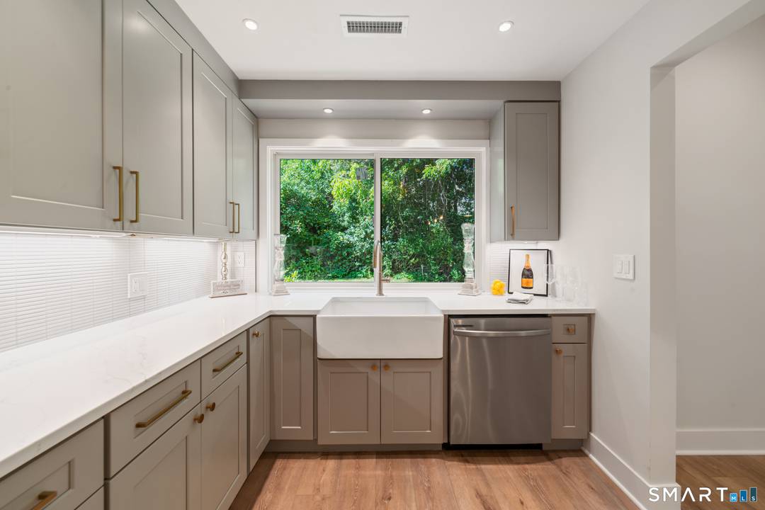 Yes, it's time ! You deserve to enjoy easy, maintenance free living.