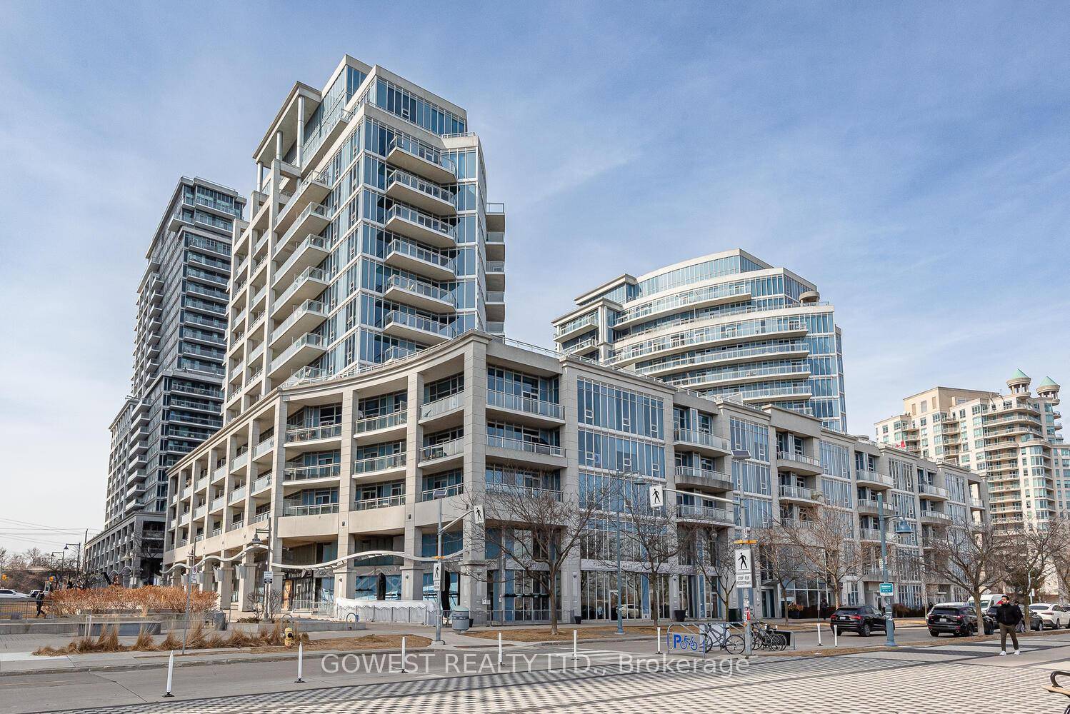 Stunning Corner Unit with Breathtaking Waterfront amp ; Skyline Views.