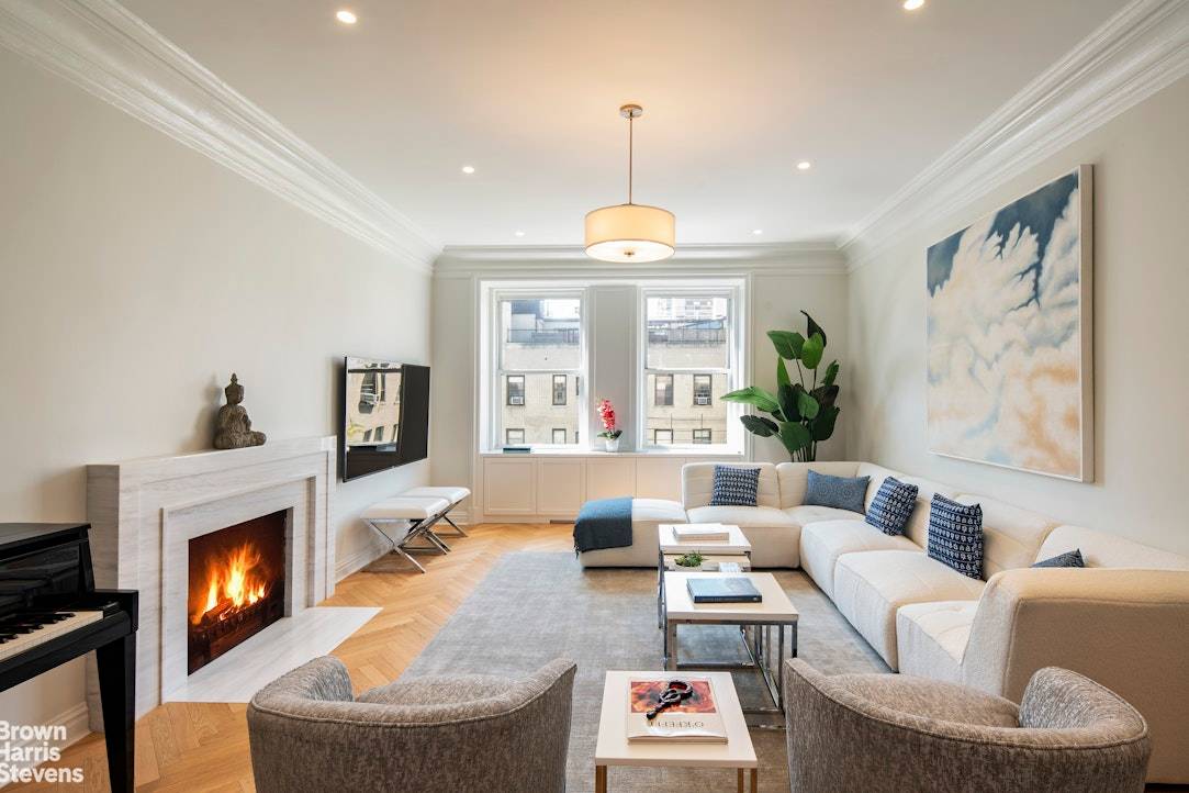 This just renovated, high floor and super sunny, 4 bedroom home at Astor Court perfectly blends the elegance of pre war details with contemporary luxury.