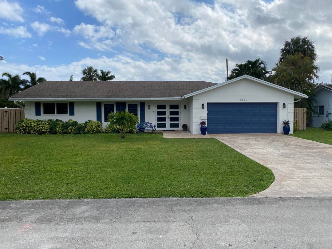 Welcome to your dream home in Boca Raton !