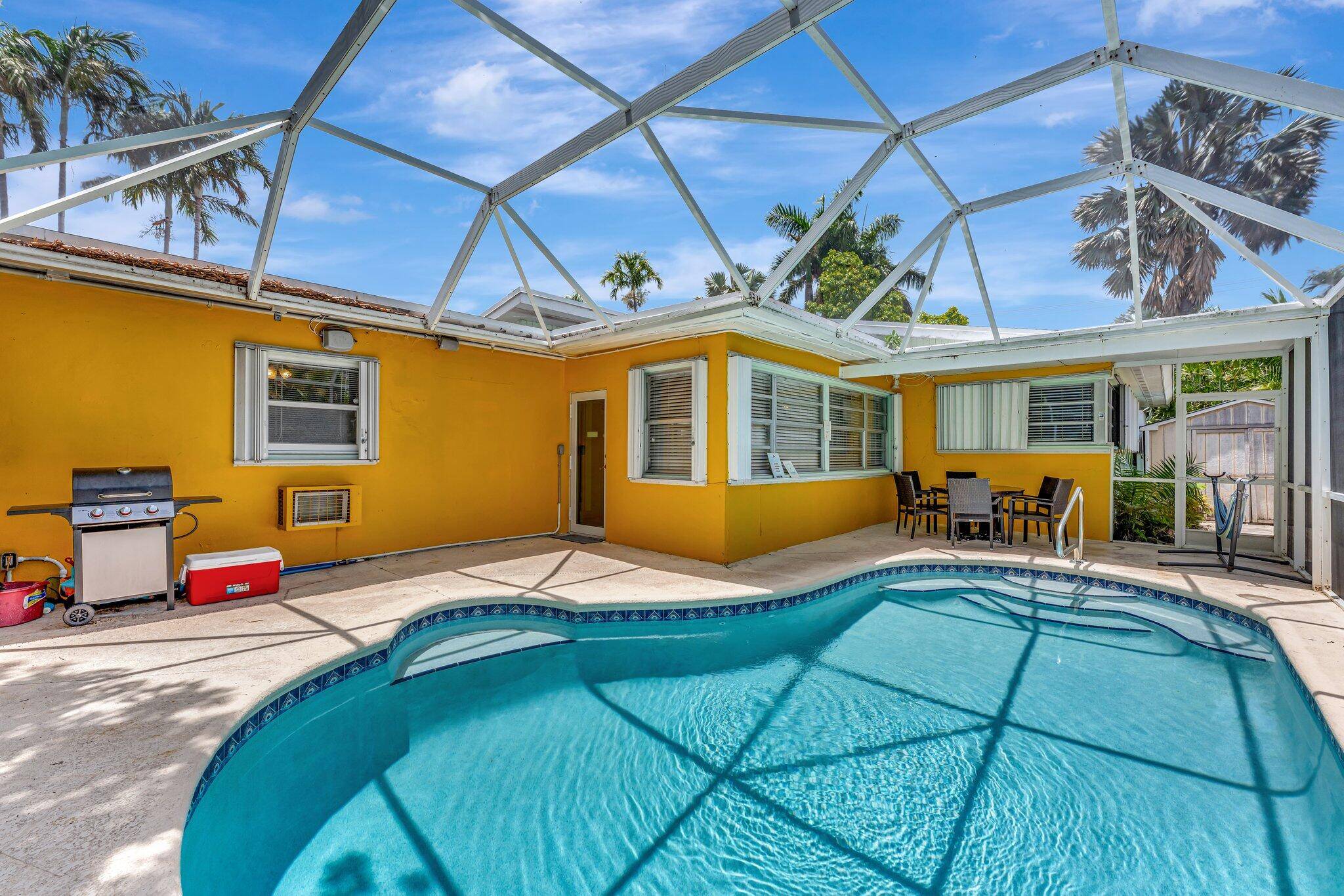 Fast Approval. Fully furnished 2BR 2BA converted 3BR 3BA in desirable Hollywood Lakes, east of US1.